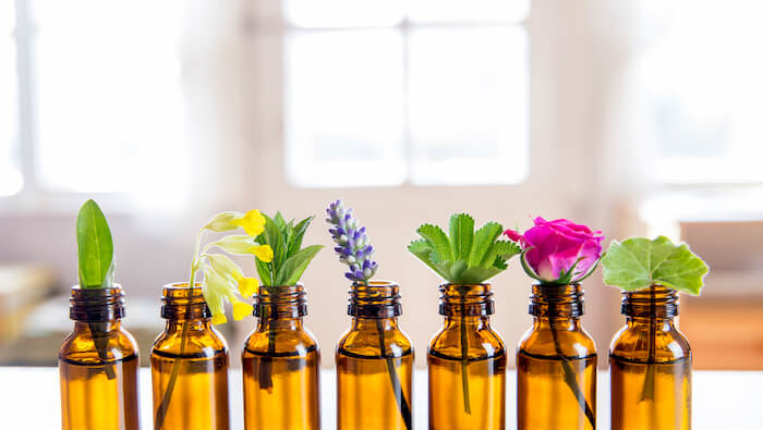 which essential oils balance the throat chakra?