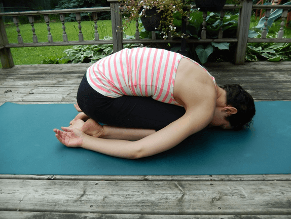 yoga poses for relaxation - balasana - child's pose